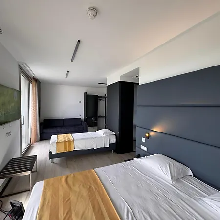 Venice Hvb 34 Lifestyle 4 Superior 4* 비비오네