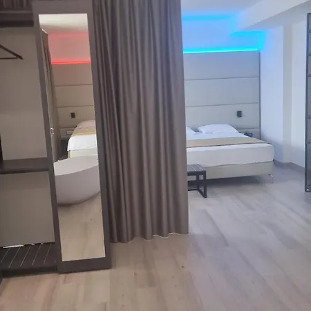 Hotel Venice Hvb 34 Lifestyle 4 Superior 4*