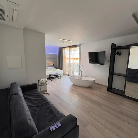 Venice Hvb 34 Lifestyle 4 Superior Отель Бибионе