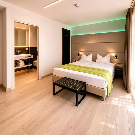 Hotel Venice Hvb 34 Lifestyle 4 Superior 4*